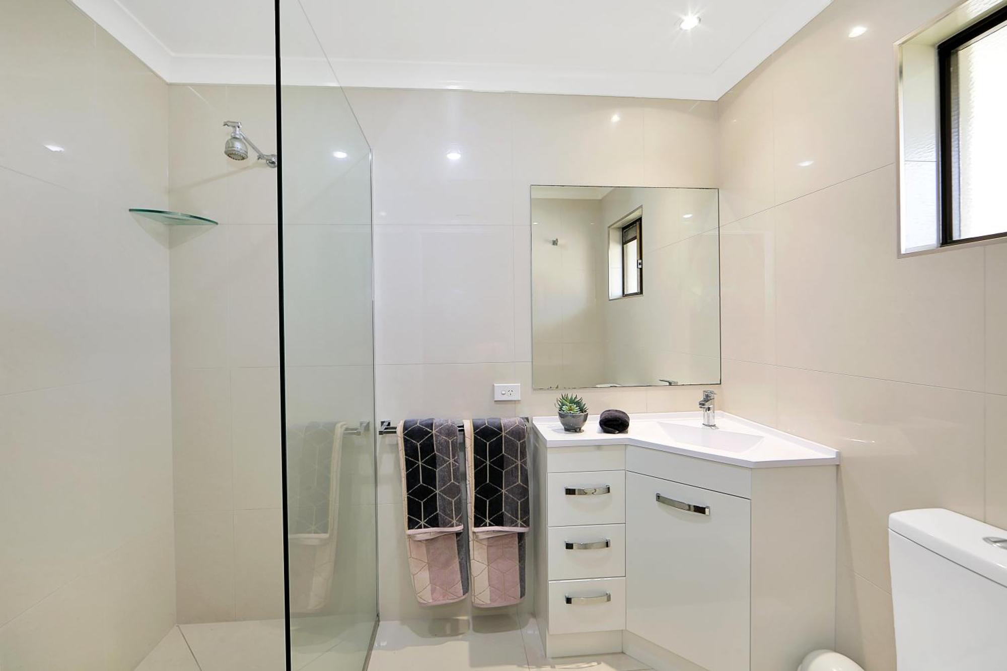Nautilus Beachside Apartments Bargara Room photo