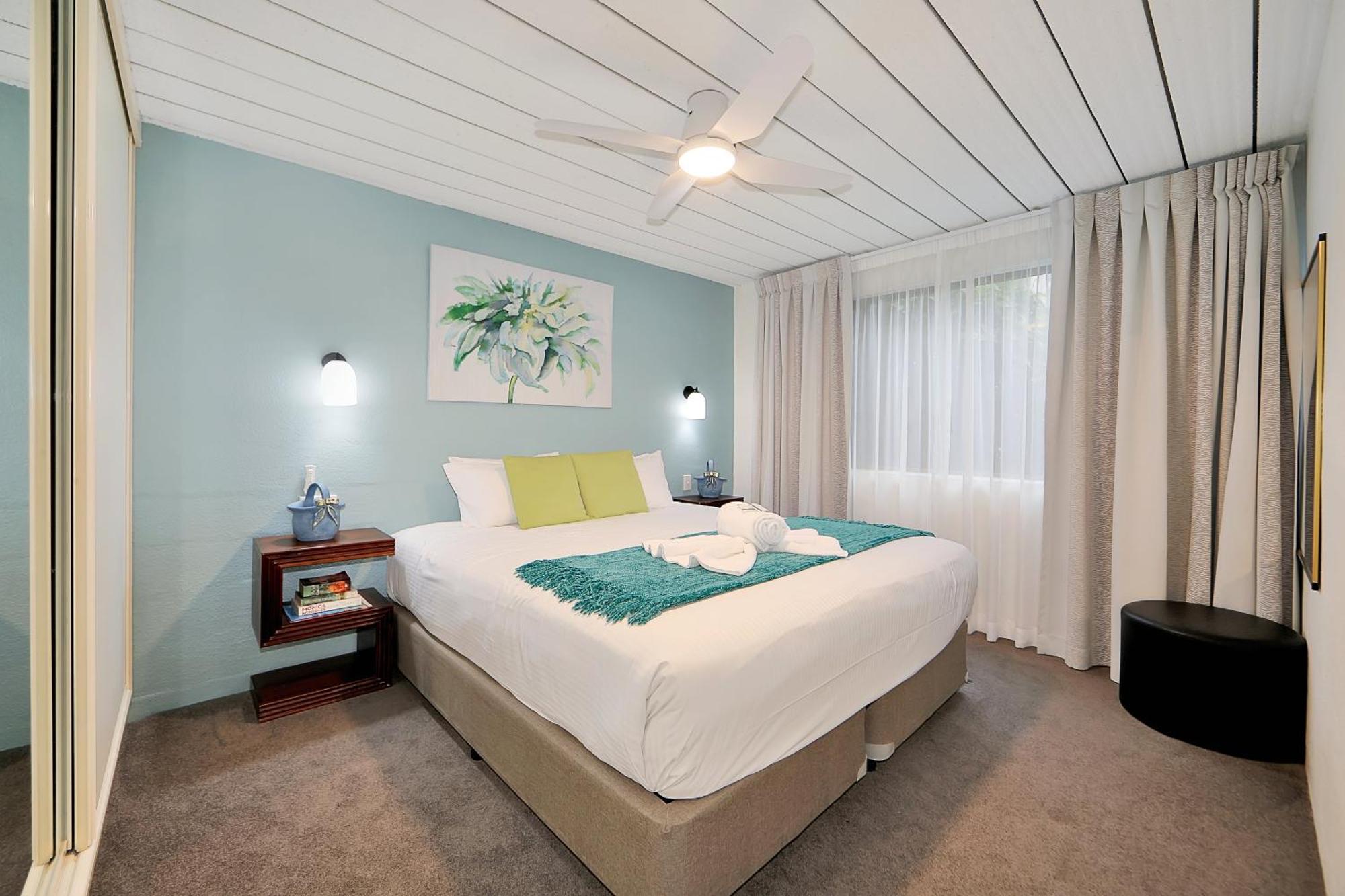 Nautilus Beachside Apartments Bargara Room photo
