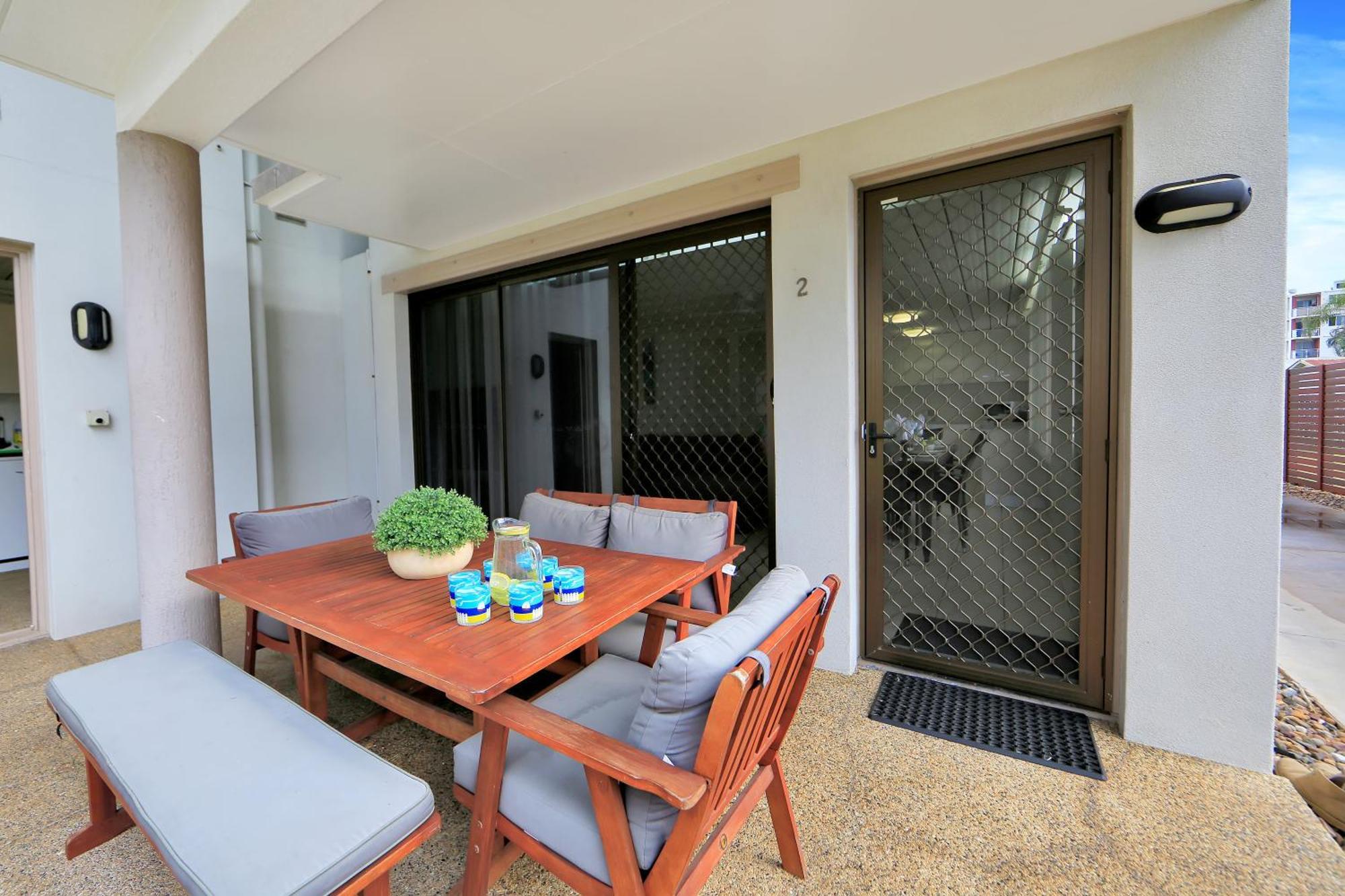 Nautilus Beachside Apartments Bargara Room photo