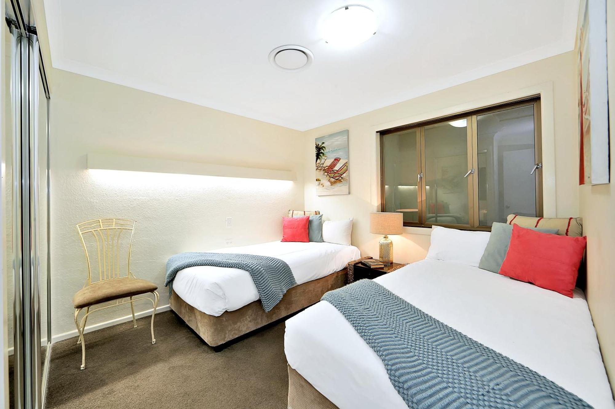 Nautilus Beachside Apartments Bargara Room photo