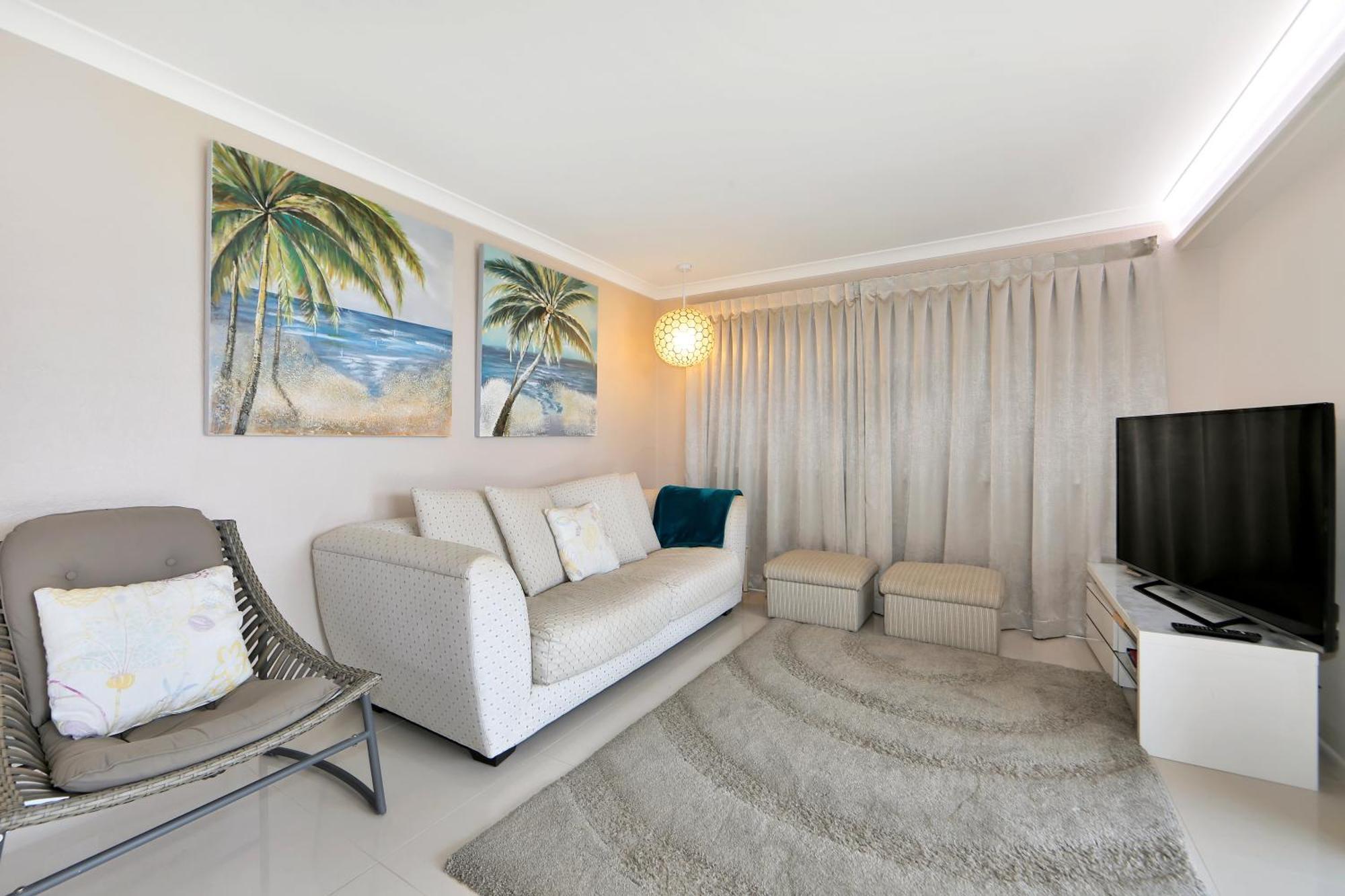 Nautilus Beachside Apartments Bargara Room photo